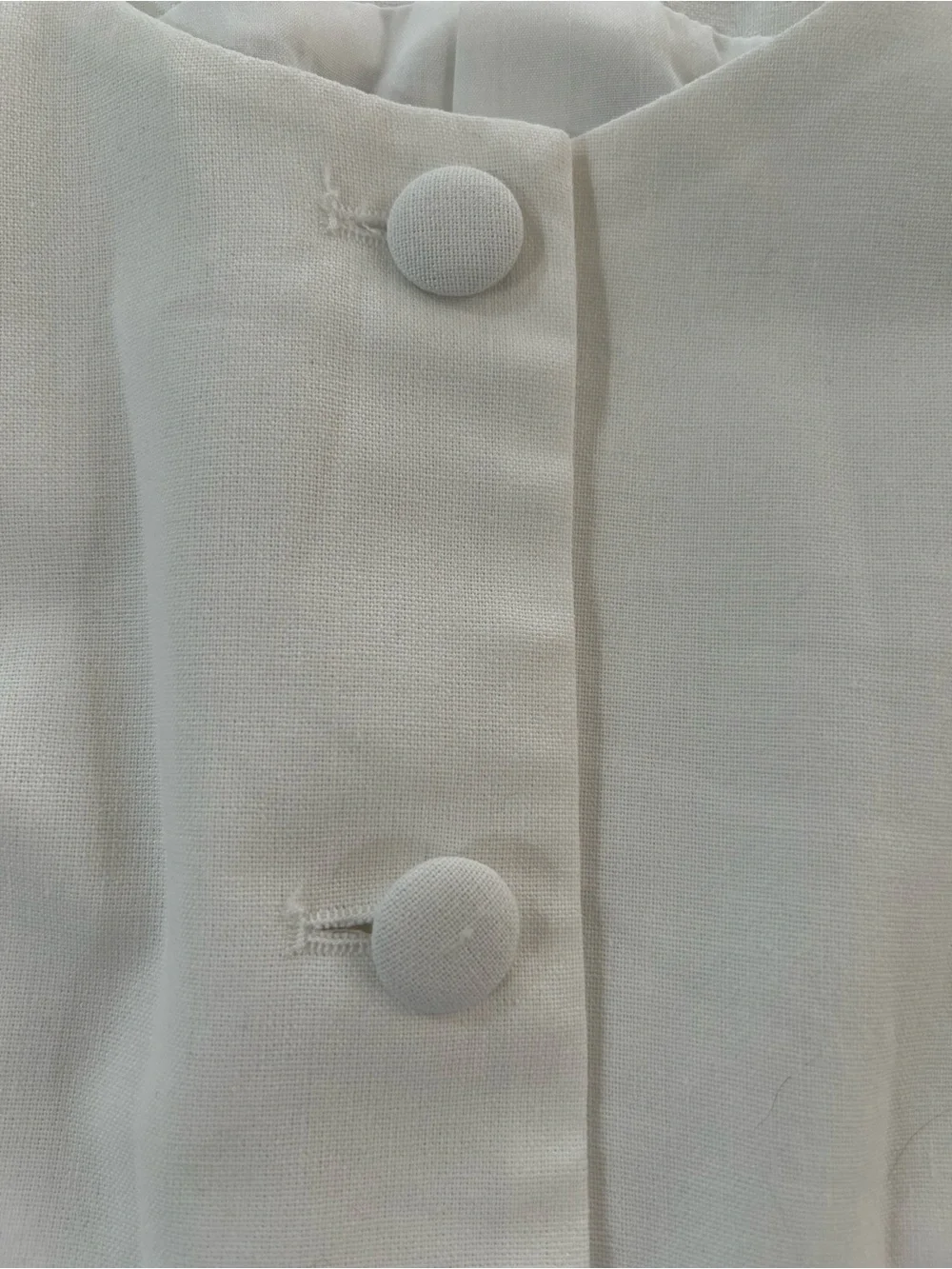 NWT - Commense Button Detail Sleeveless Vest - White - Size M (US 6) - Picture 9 of 11